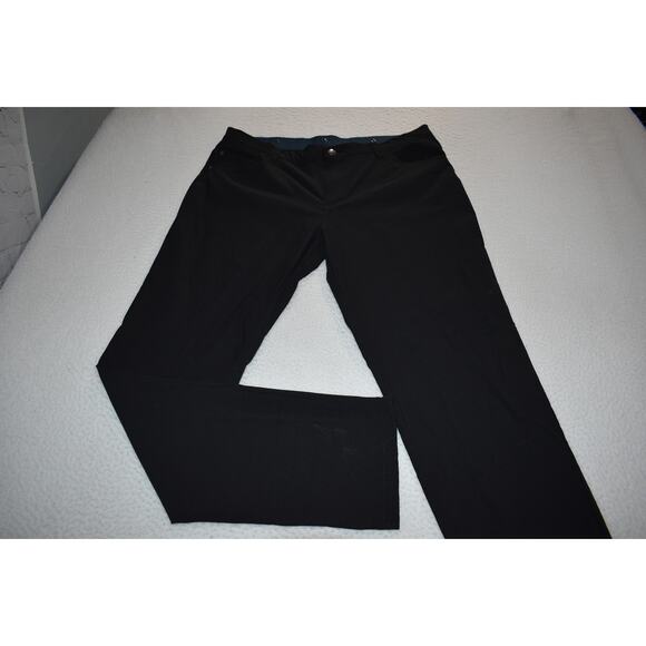 Adidas Chinos in Black and Gray 36x34 - Picture 6 of 11